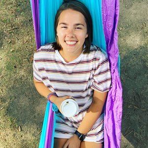 Meet your Posher, Laura